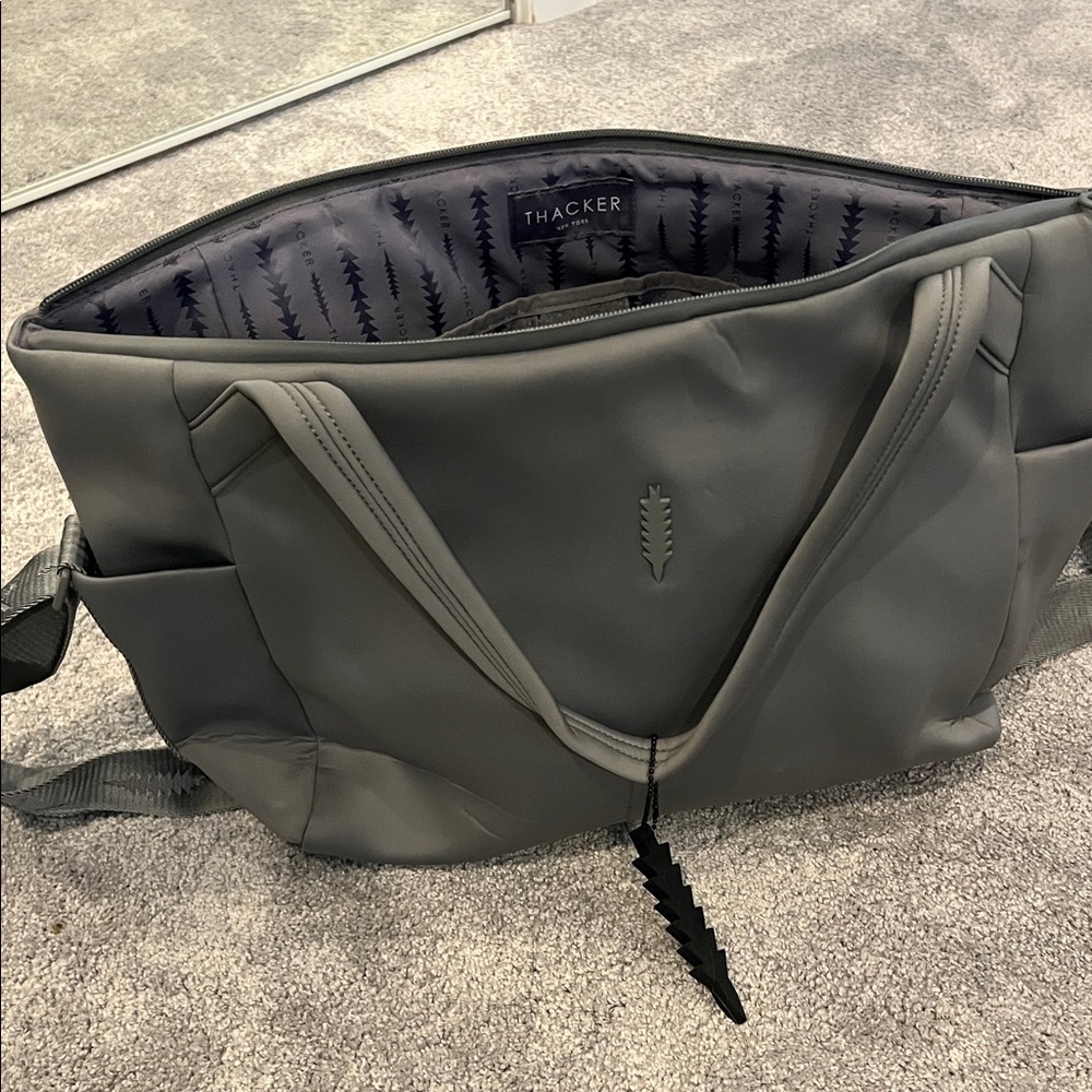 Thacker weekender in grey